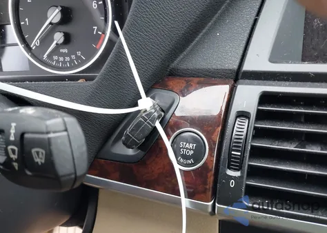 2010 BMW X5 xDrive30I z USA, uszkodzony, nr VIN 5UXFE4C52AL384176